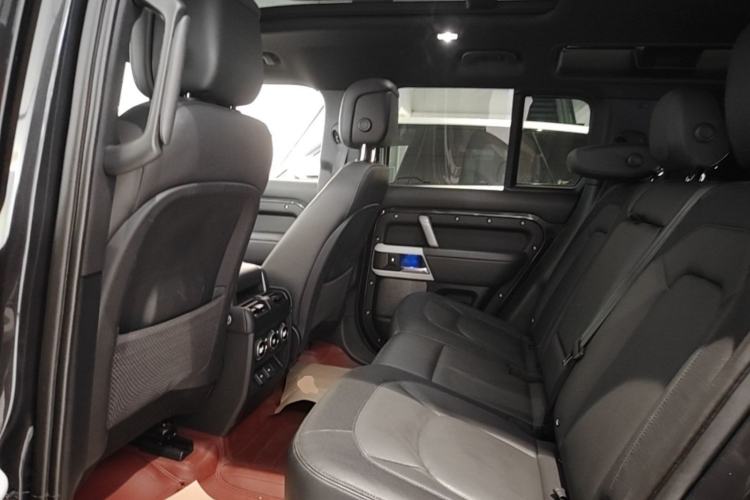 Used Land Rover Defender 2023 Facelift 110 3.0T P400 X-DYNAMIC HSE Left Rear Seat