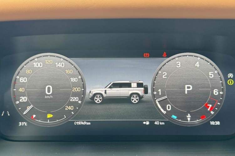 Used Land Rover Defender 2023 110 3.0T P400 X-DYNAMIC HSE Odometer Close Up