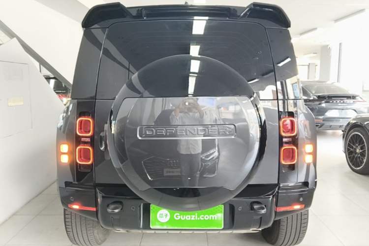 Used Land Rover Defender 2023 Facelift 110 3.0T P400 X-DYNAMIC HSE Rear
