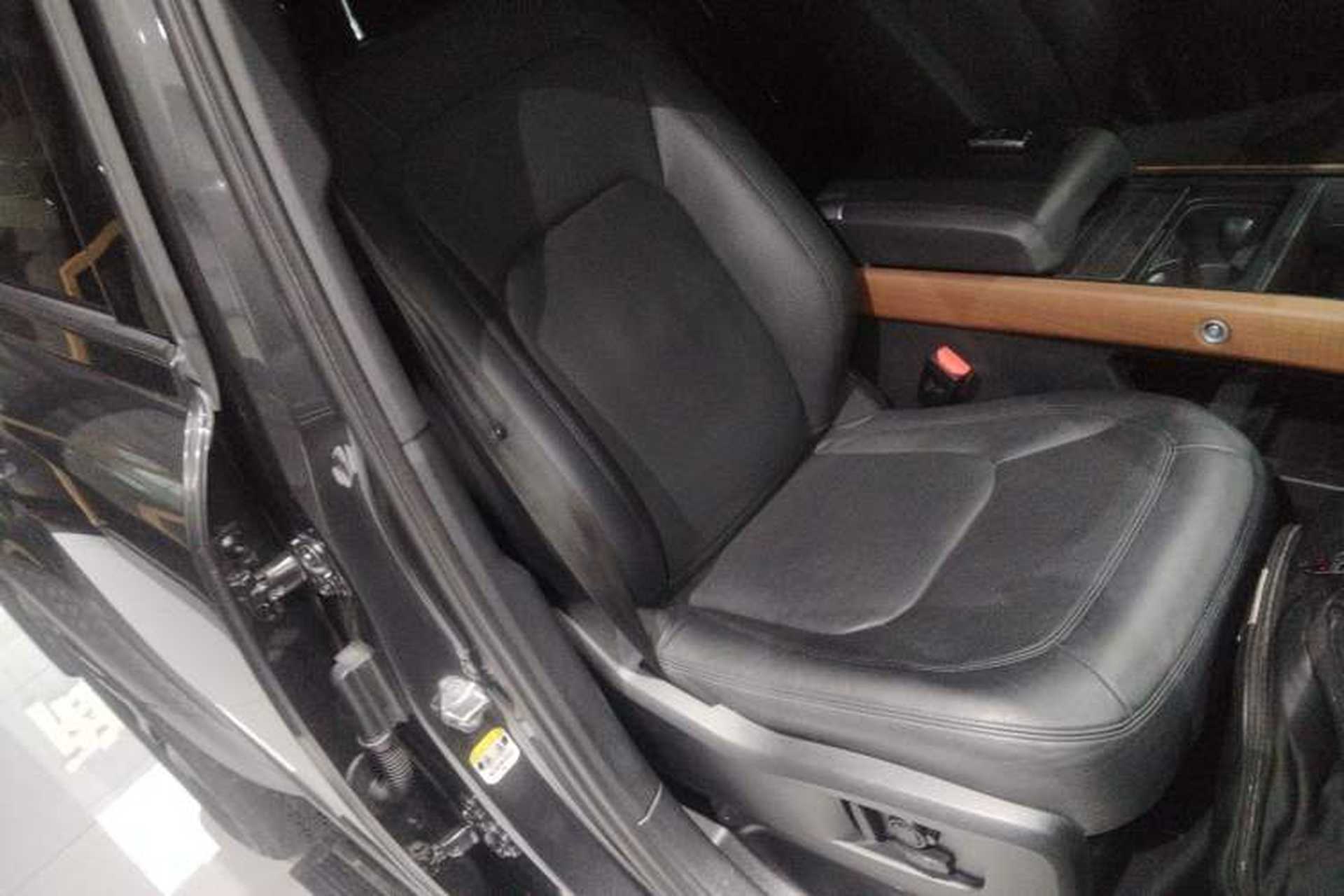Used Land Rover Defender 2023 Facelift 110 3.0T P400 Dark Edition Right Front Seat