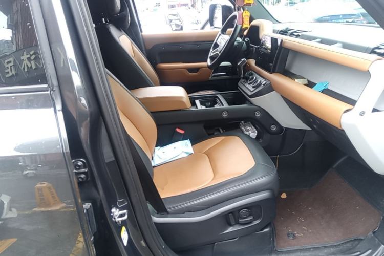 Used Land Rover Defender 2023 Facelift 110 3.0T P400 X-DYNAMIC HSE Right Front Seat