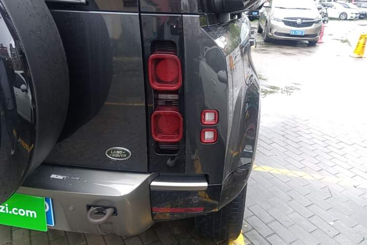 Used Land Rover Defender 2023 Facelift 110 3.0T P400 X-DYNAMIC HSE Right Rear Taillight