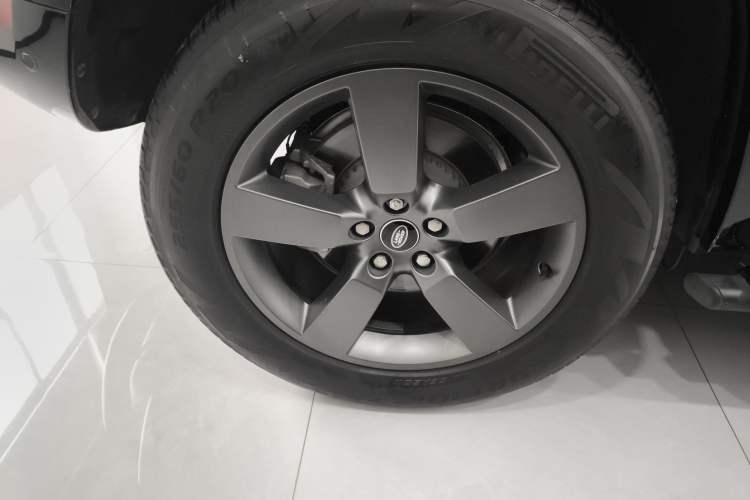 Used Land Rover Defender 2023 Facelift 110 3.0T P400 X-DYNAMIC HSE Right Rear Wheel Hub
