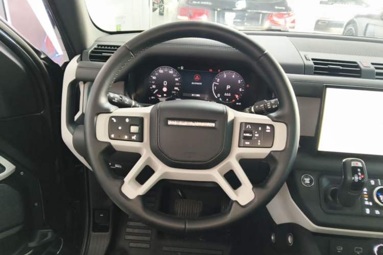 Used Land Rover Defender 2023 Facelift 110 3.0T P400 X-DYNAMIC HSE Steering Wheel