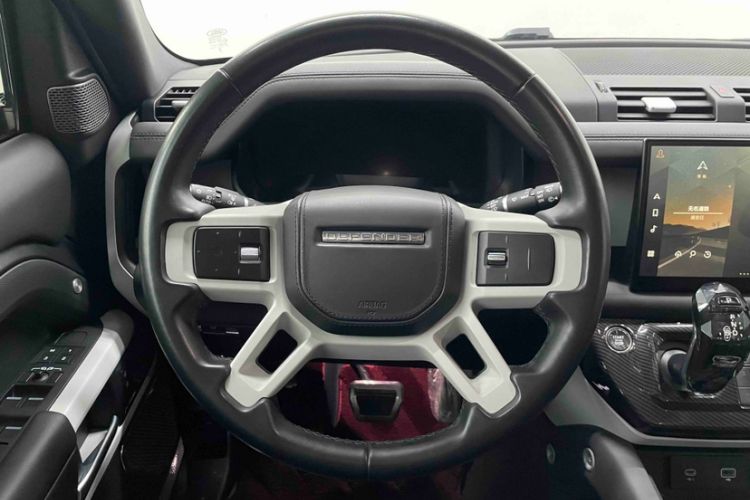 Used Land Rover Defender 2023 Facelift 110 3.0T P400 X-DYNAMIC HSE Steering Wheel