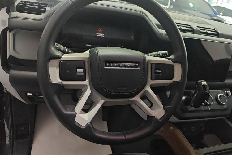 Used Land Rover Defender 2023 Facelift 110 3.0T P400 X-DYNAMIC HSE Steering Wheel
