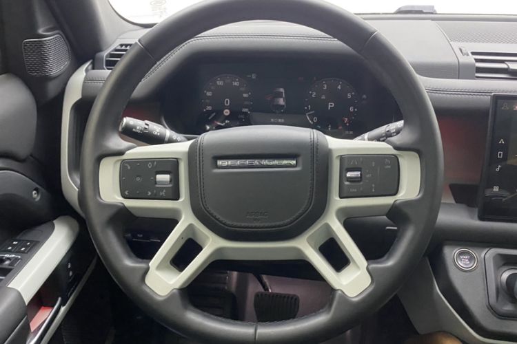 Used Land Rover Defender 2023 Facelift 110 3.0T P400 X-DYNAMIC HSE Steering Wheel
