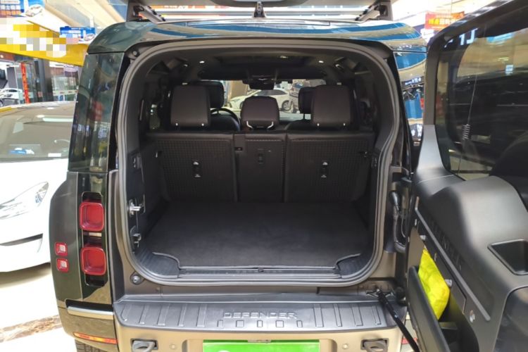 Used Land Rover Defender 2023 Facelift 110 3.0T P400 X-DYNAMIC HSE Trunk