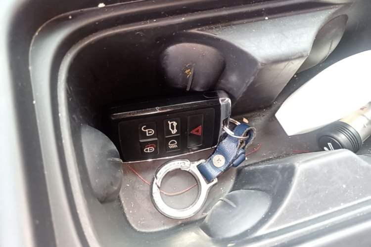 Used Land Rover Defender 2023 Facelift 110 3.0T P400 X-DYNAMIC HSE Vehicle Key