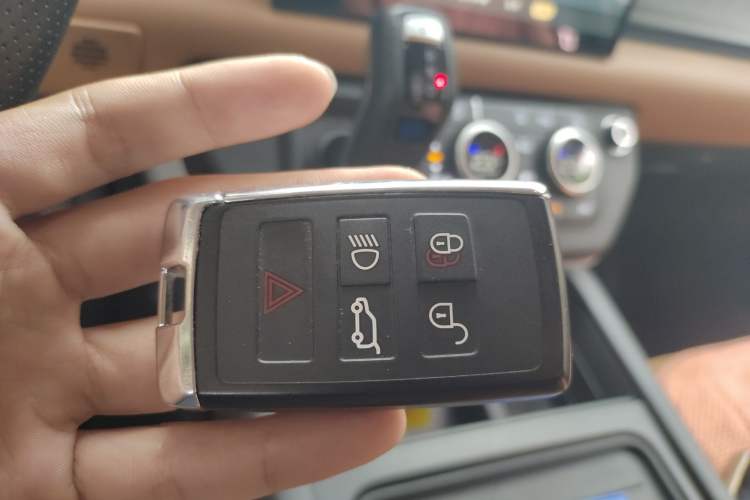 Used Land Rover Defender 2023 Facelift 110 3.0T P400 X-DYNAMIC HSE Vehicle Key