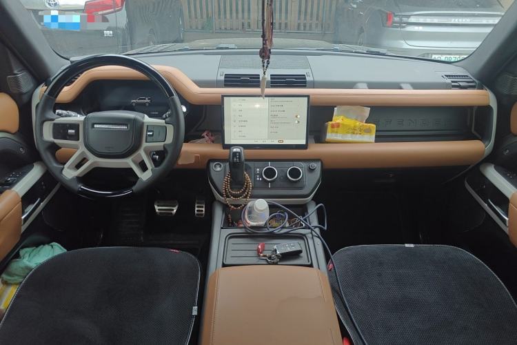 Used Land Rover Defender 2023 110 3.0T P400 X-DYNAMIC HSE Center Console