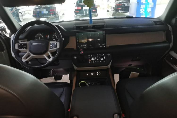 Used Land Rover Defender 2023 Facelift 110 3.0T P400 X-DYNAMIC HSE Center Console