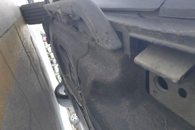 Used Land Rover Defender 2023 Facelift 110 3.0T P400 Dark Edition Chassis Front Right