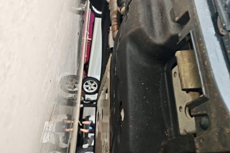 Used Land Rover Defender 2023 Facelift 110 3.0T P400 X-DYNAMIC HSE Chassis Front Right