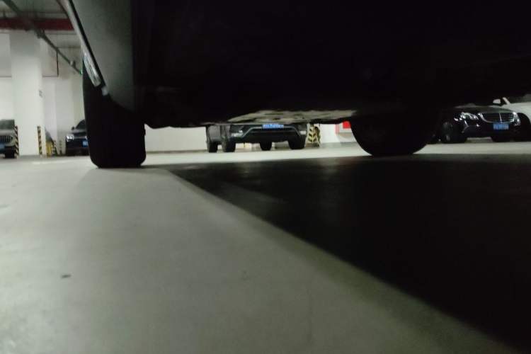 Used Land Rover Defender 2023 Facelift 110 3.0T P400 X-DYNAMIC HSE Chassis Rear Left