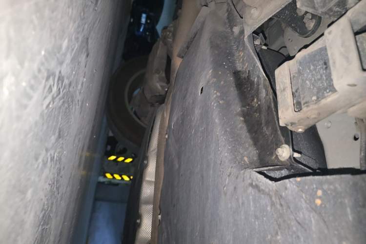 Used Land Rover Defender 2023 110 3.0T P400 75th Anniversary Legend Edition Chassis Rear Right