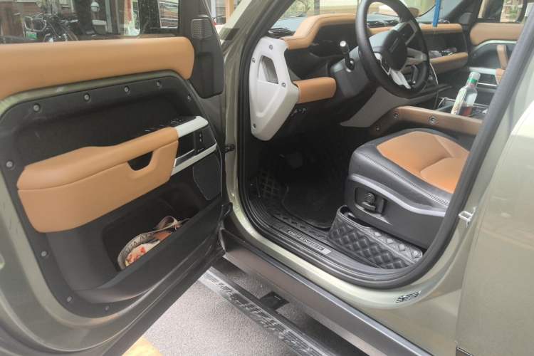 Used Land Rover Defender  Driver Seat