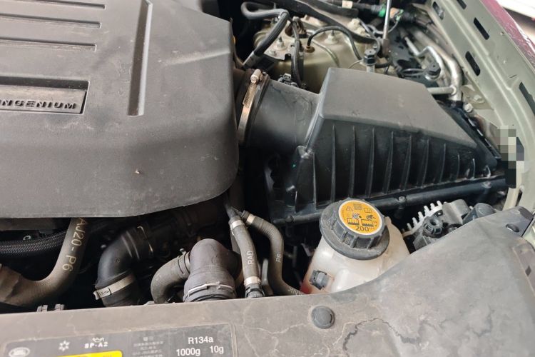 Used Land Rover Defender 2023 Facelift 110 3.0T P400 X-DYNAMIC HSE Engine Bay Left