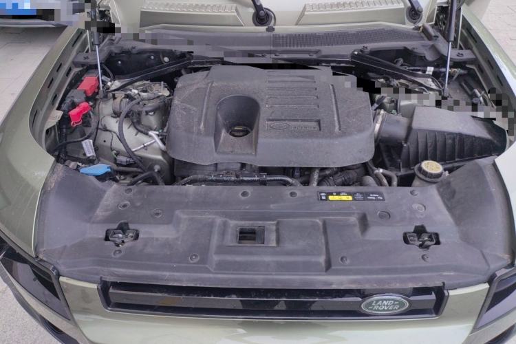 Used Land Rover Defender 2023 Facelift 110 3.0T P400 Dark Edition Engine Bay