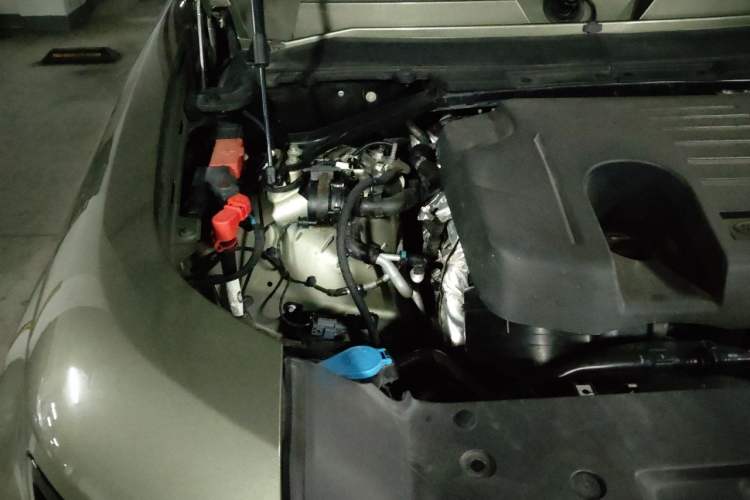 Used Land Rover Defender 2023 Facelift 110 3.0T P400 X-DYNAMIC HSE Engine Bay Right