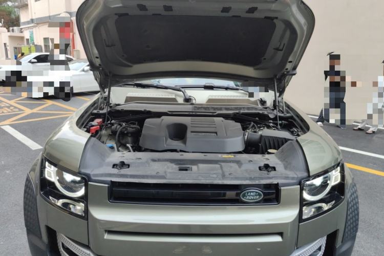 Used Land Rover Defender 2023 110 3.0T P400 Dark Edition Engine Bay