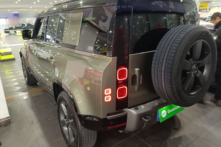 Used Land Rover Defender 2023 110 3.0T P400 X-DYNAMIC HSE Exterior 2