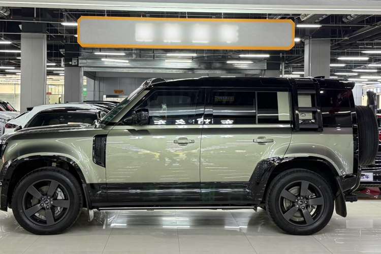 Used Land Rover Defender 2023 Facelift 110 3.0T P400 X-DYNAMIC HSE Exterior 2