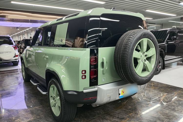 Used Land Rover Defender 2023 110 3.0T P400 75th Anniversary Legend Edition Exterior 3