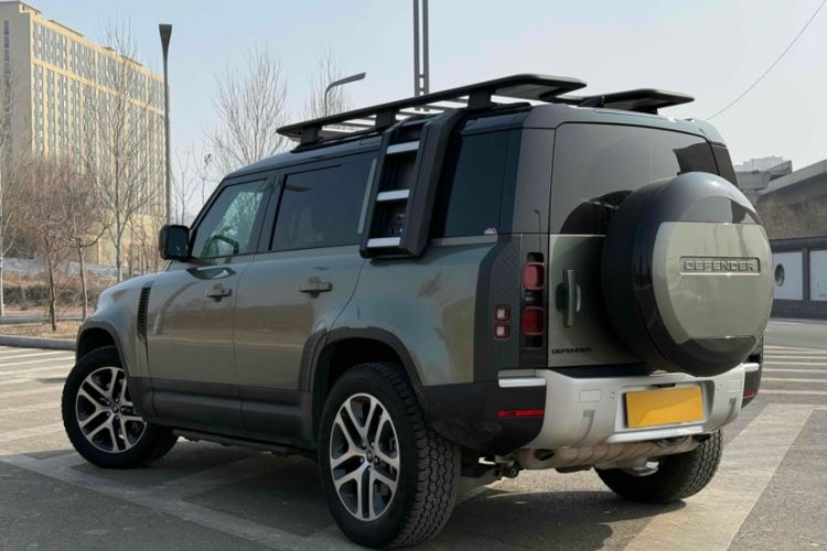 Used Land Rover Defender 2023 110 3.0T P400 Dark Edition Exterior 3