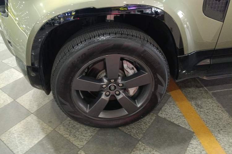 Used Land Rover Defender 2023 110 3.0T P400 X-DYNAMIC HSE Exterior 4