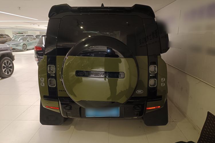 Used Land Rover Defender 2023 Facelift 90 3.0T P400 XS Exterior 4