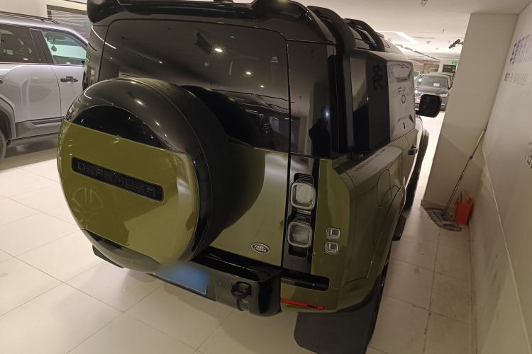 Used Land Rover Defender 2023 Facelift 90 3.0T P400 XS Exterior 5