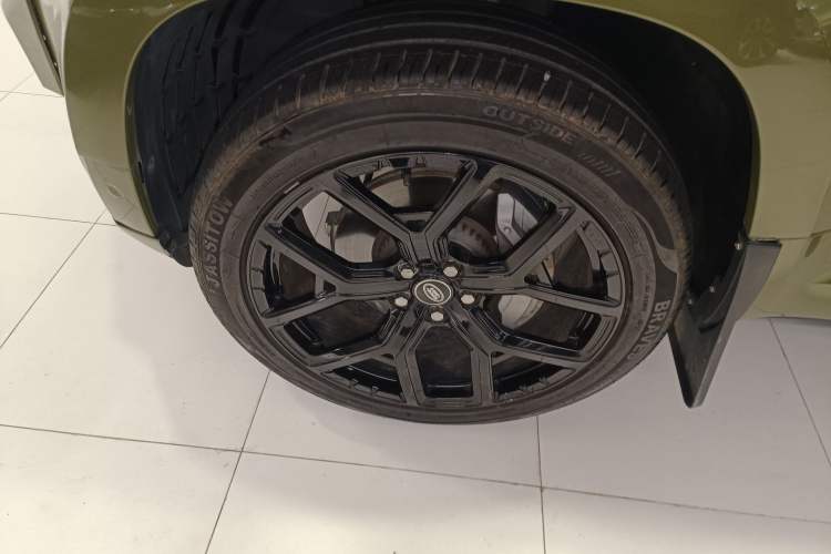 Used Land Rover Defender 2023 Facelift 90 3.0T P400 XS Exterior 7