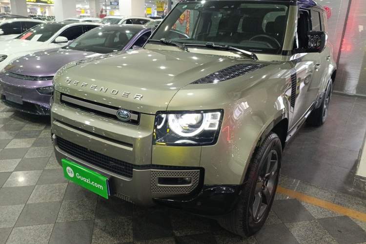 Used Land Rover Defender 2023 110 3.0T P400 X-DYNAMIC HSE Front Left 45 Deg