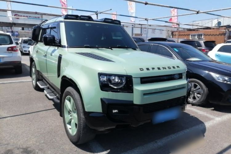 Used Land Rover Defender 2023 110 3.0T P400 75th Anniversary Legend Edition Front Right 45 Deg