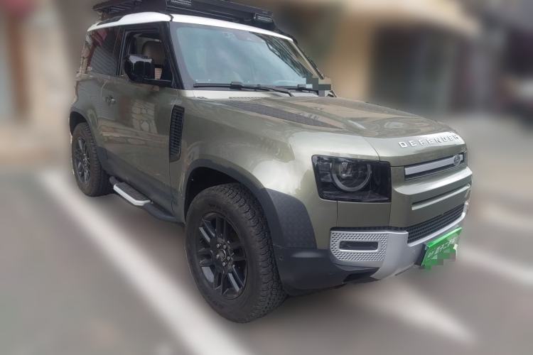 Used Land Rover Defender 2023 Facelift 90 2.0T P300 SE Front Right 45 Deg