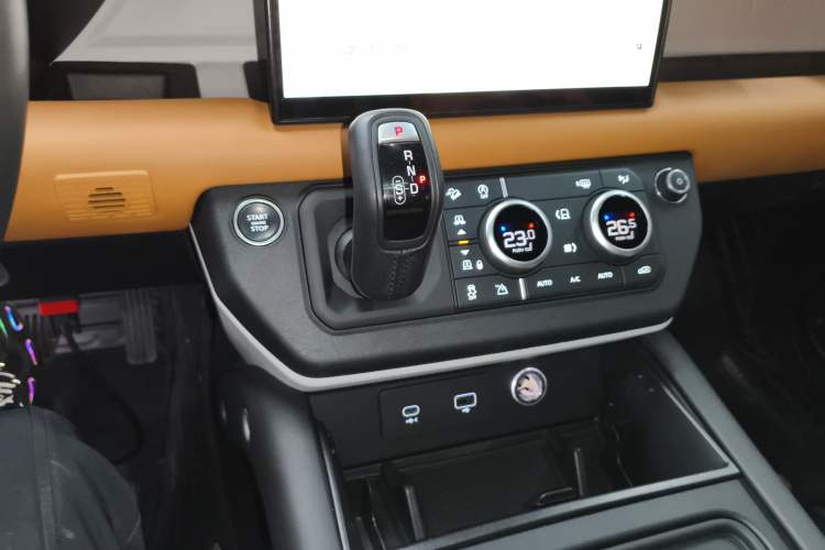 Used Land Rover Defender 2023 110 3.0T P400 X-DYNAMIC HSE Gear Lever