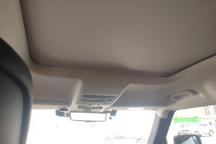 Used Land Rover Defender 2023 110 3.0T P400 Dark Edition Headliner