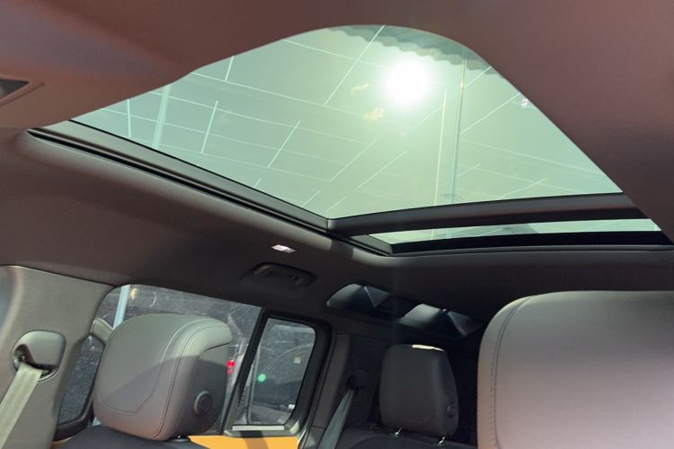 Used Land Rover Defender 2023 110 3.0T P400 X-DYNAMIC HSE Headliner