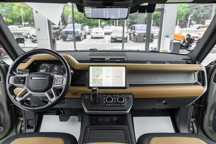 Used Land Rover Defender 2023 Facelift 110 3.0T P400 X-DYNAMIC HSE Interior 1