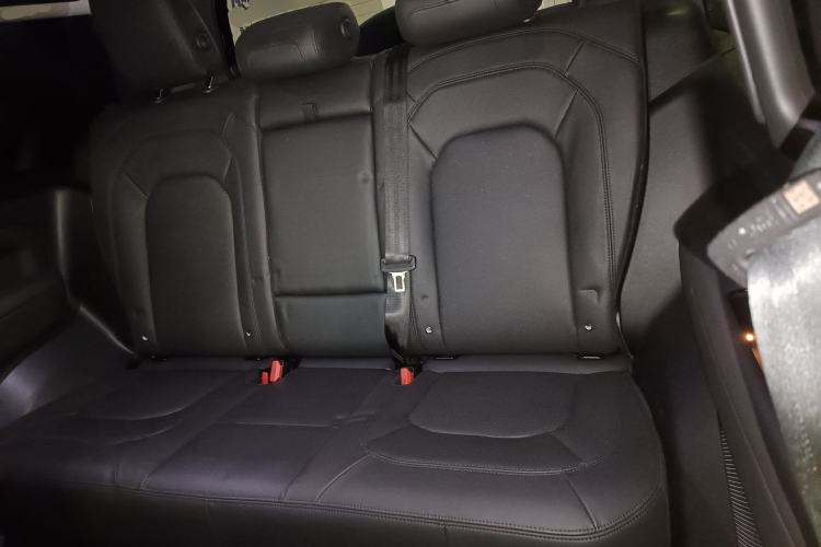 Used Land Rover Defender 2023 Facelift 90 3.0T P400 XS Interior 4