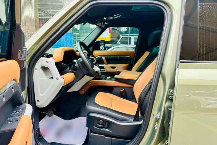 Used Land Rover Defender 2023 110 3.0T P400 X-DYNAMIC HSE Interior 8