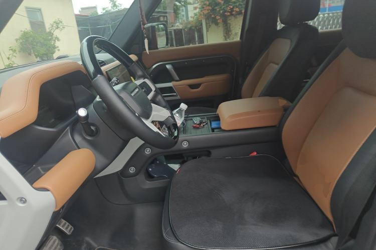 Used Land Rover Defender 2023 110 3.0T P400 X-DYNAMIC HSE Left Front Seat