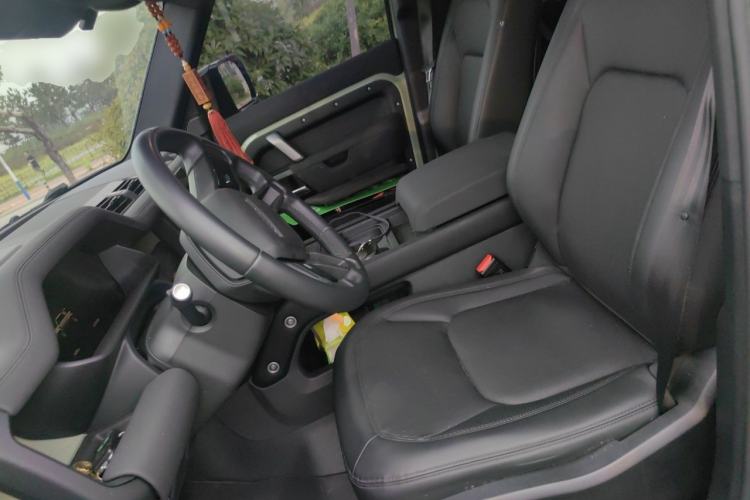 Used Land Rover Defender 2023 110 3.0T P400 75th Anniversary Legend Edition Left Front Seat