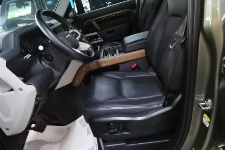 Used Land Rover Defender 2023 Facelift 110 3.0T P400 X-DYNAMIC HSE Left Front Seat
