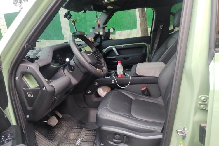 Used Land Rover Defender 2023 110 3.0T P400 75th Anniversary Legend Edition Left Front Seat