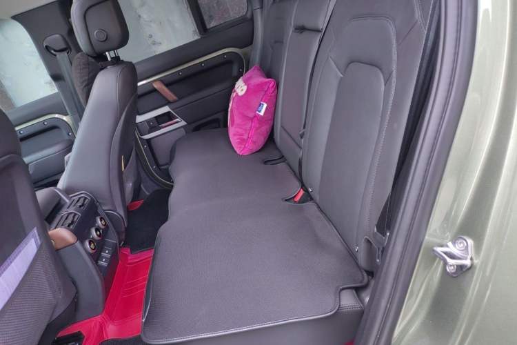 Used Land Rover Defender 2023 Facelift 110 3.0T P400 Dark Edition Left Rear Seat