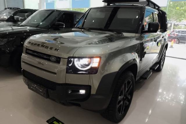 Used Land Rover Defender 2023 Facelift 110 3.0T P400 Dark Edition