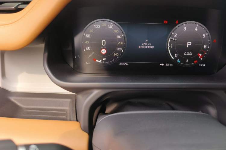 Used Land Rover Defender 2023 Revised Version 90 3.0T P400 Dark Edition Odometer Close Up