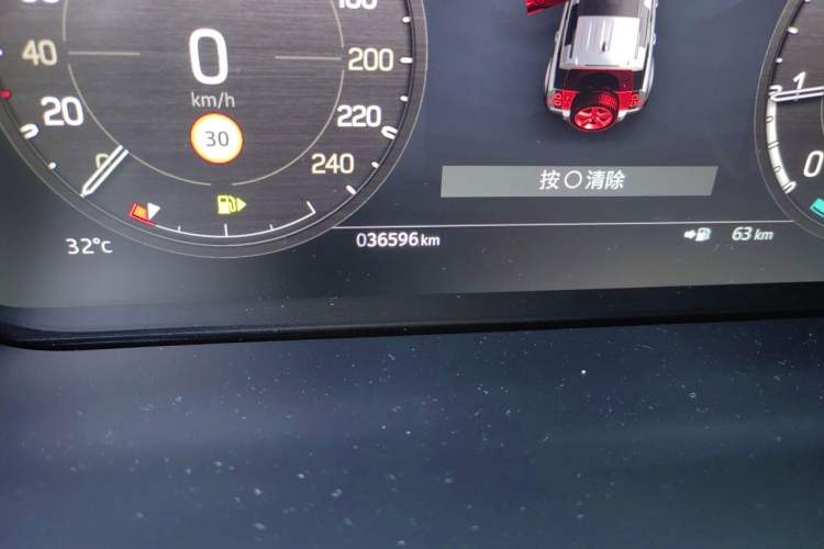 Used Land Rover Defender 2023 Facelift 110 3.0T P400 Dark Edition Odometer Close Up